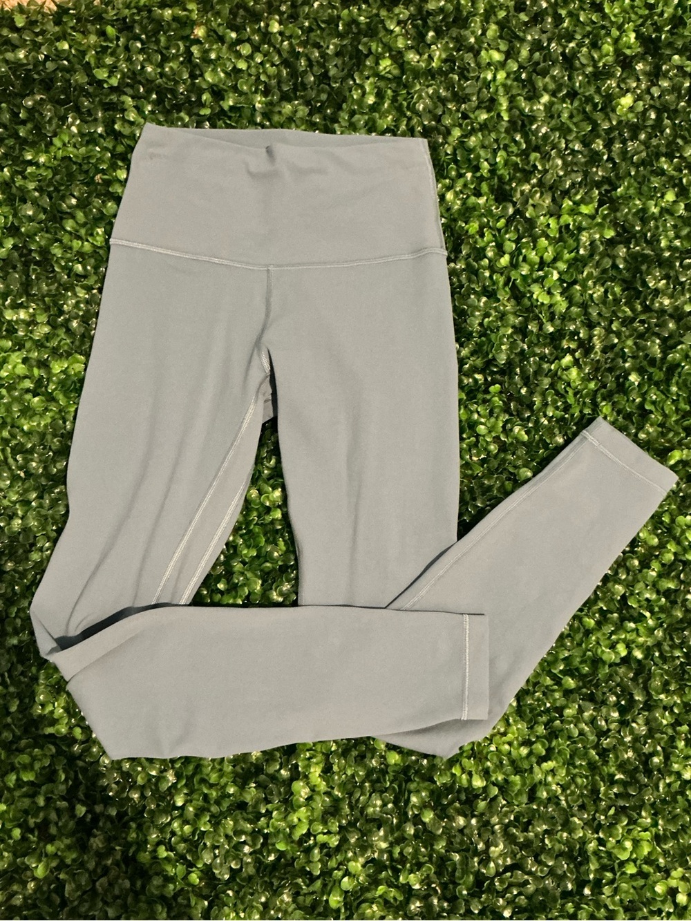 Lululemon
 Active Leggings in Light Gray